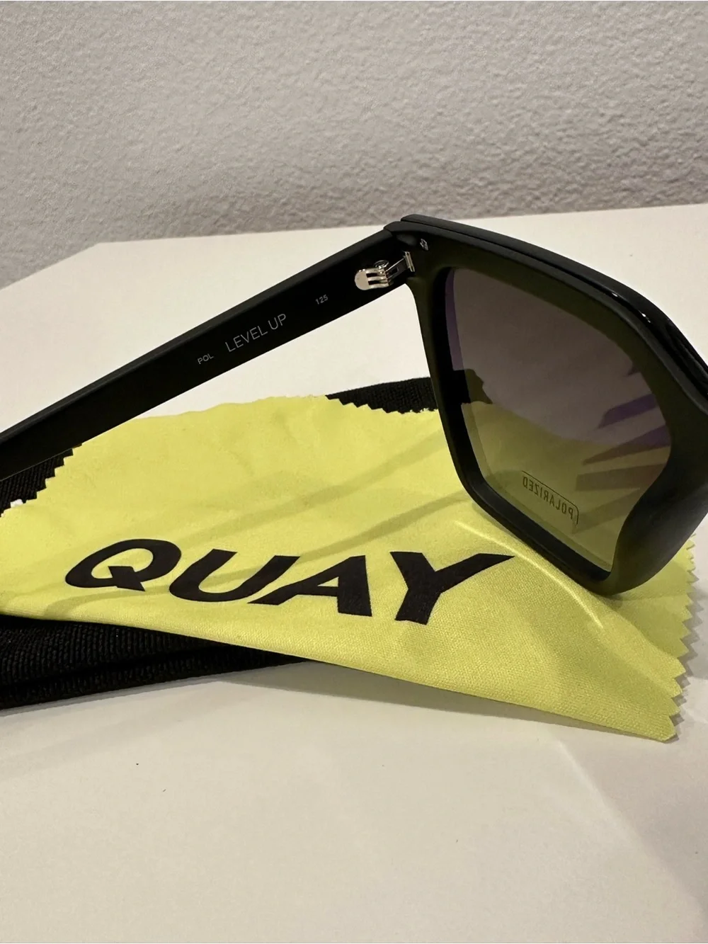 Quay Australia brand new
